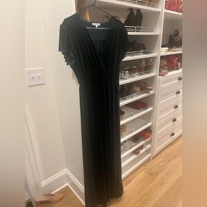Boutique Green Velvet Maxi Dress